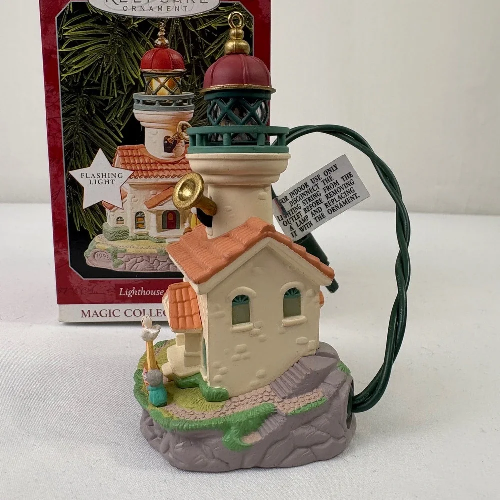 Hallmark‎ Keepsake Ornament Lighthouse Greetings # 2 1998 Magic Flashing Light